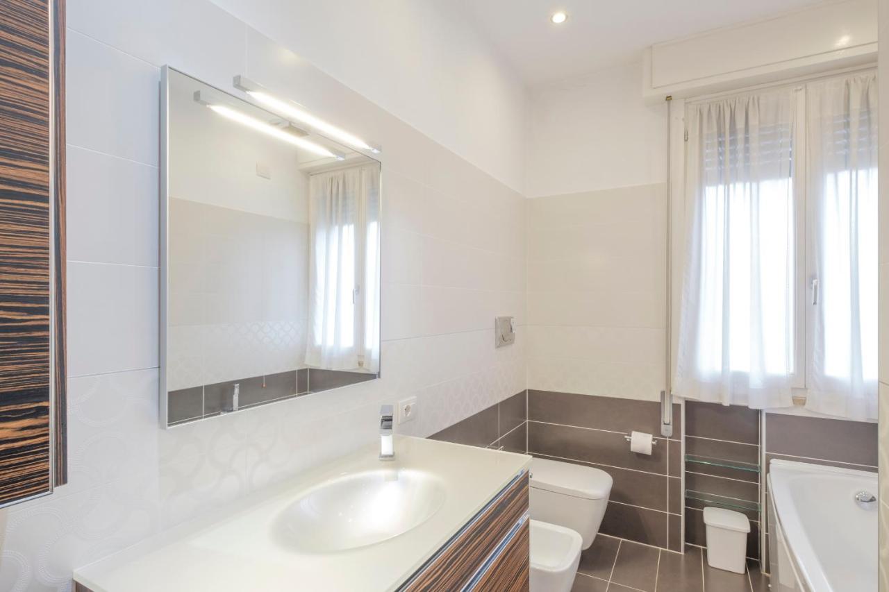 Aura Home Sirmione - 2 Bedrooms Apartment Экстерьер фото